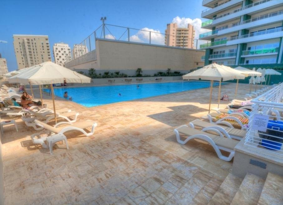 Seafront Luxury Apartment With Pool Сліма Екстер'єр фото
