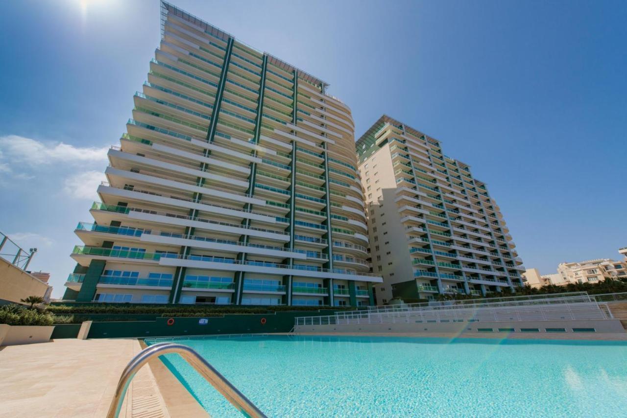 Seafront Luxury Apartment With Pool Сліма Екстер'єр фото